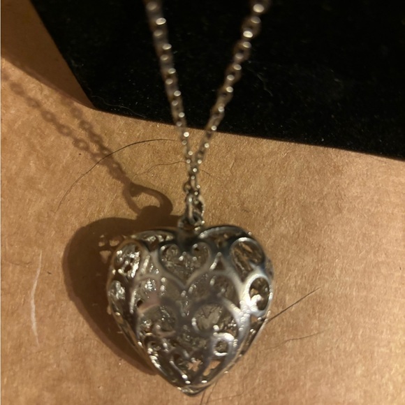 Necklace - Picture 3 of 3